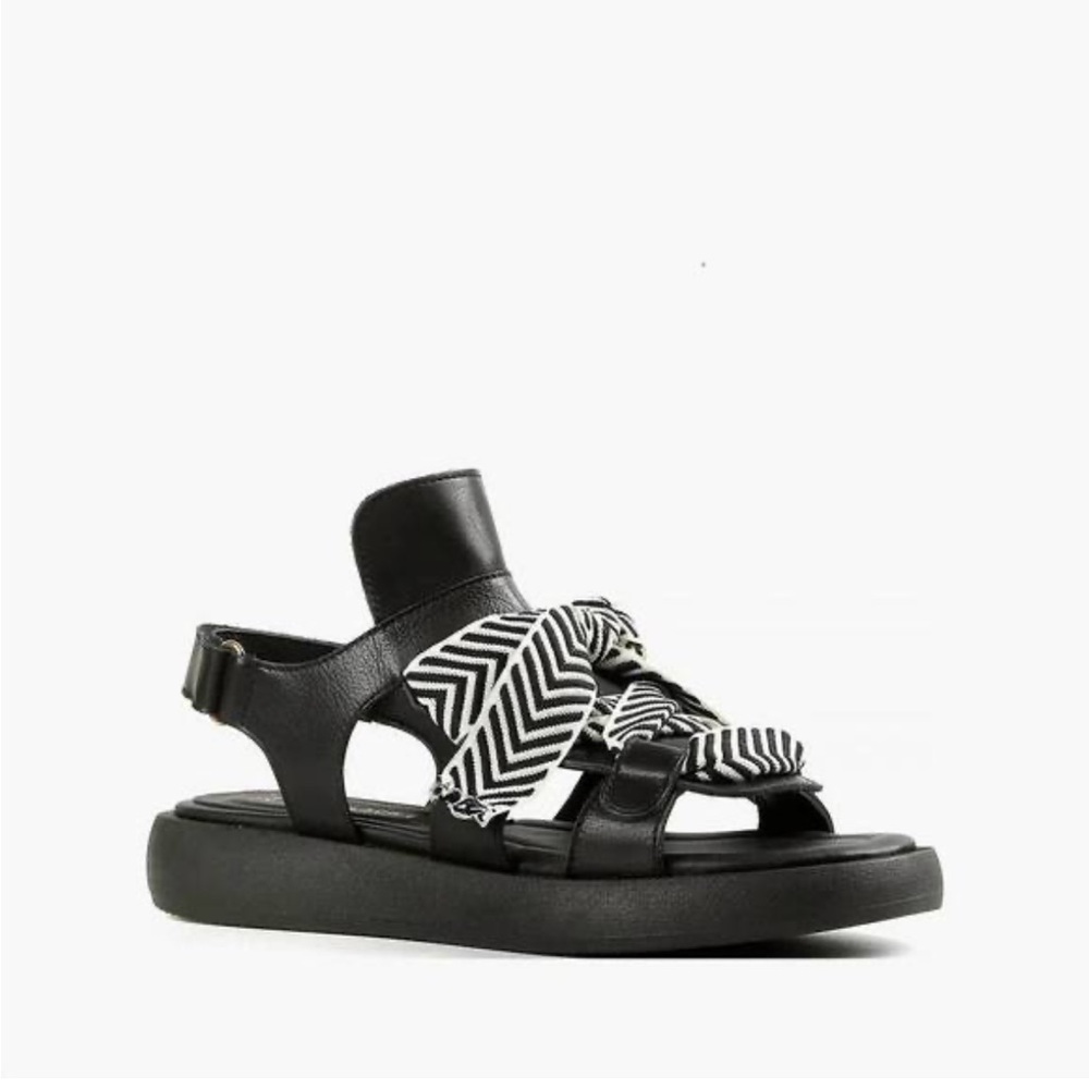 All black sandal, size 37 made in Italy